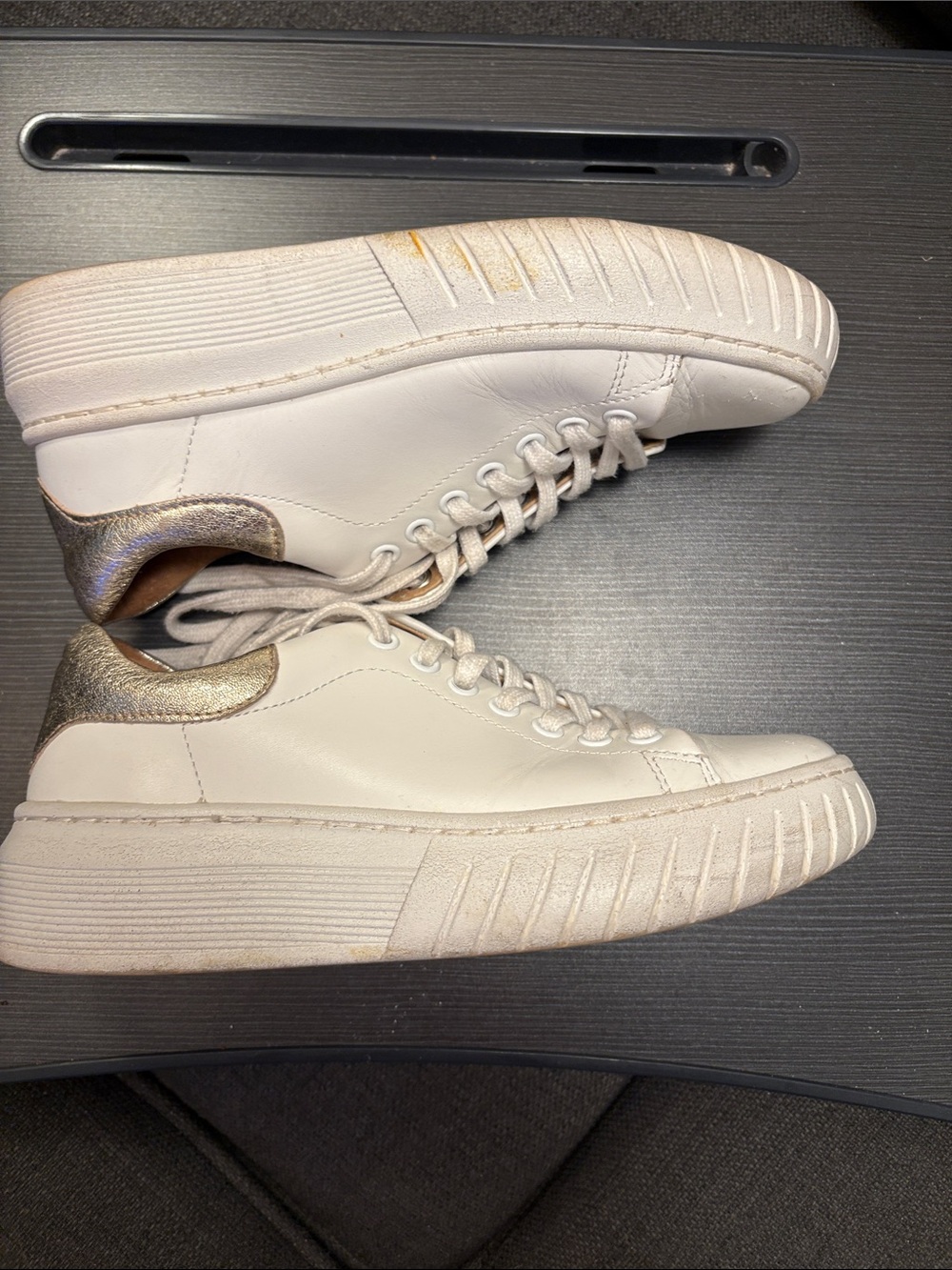 Sofft White Leather Low-Top Sneakers with Gold Heel - Picture 5 of 5